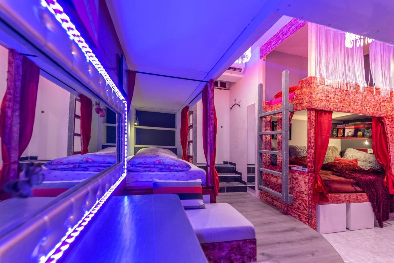 Ricardo Team-Hostel Пьешчана-Увала Экстерьер фото