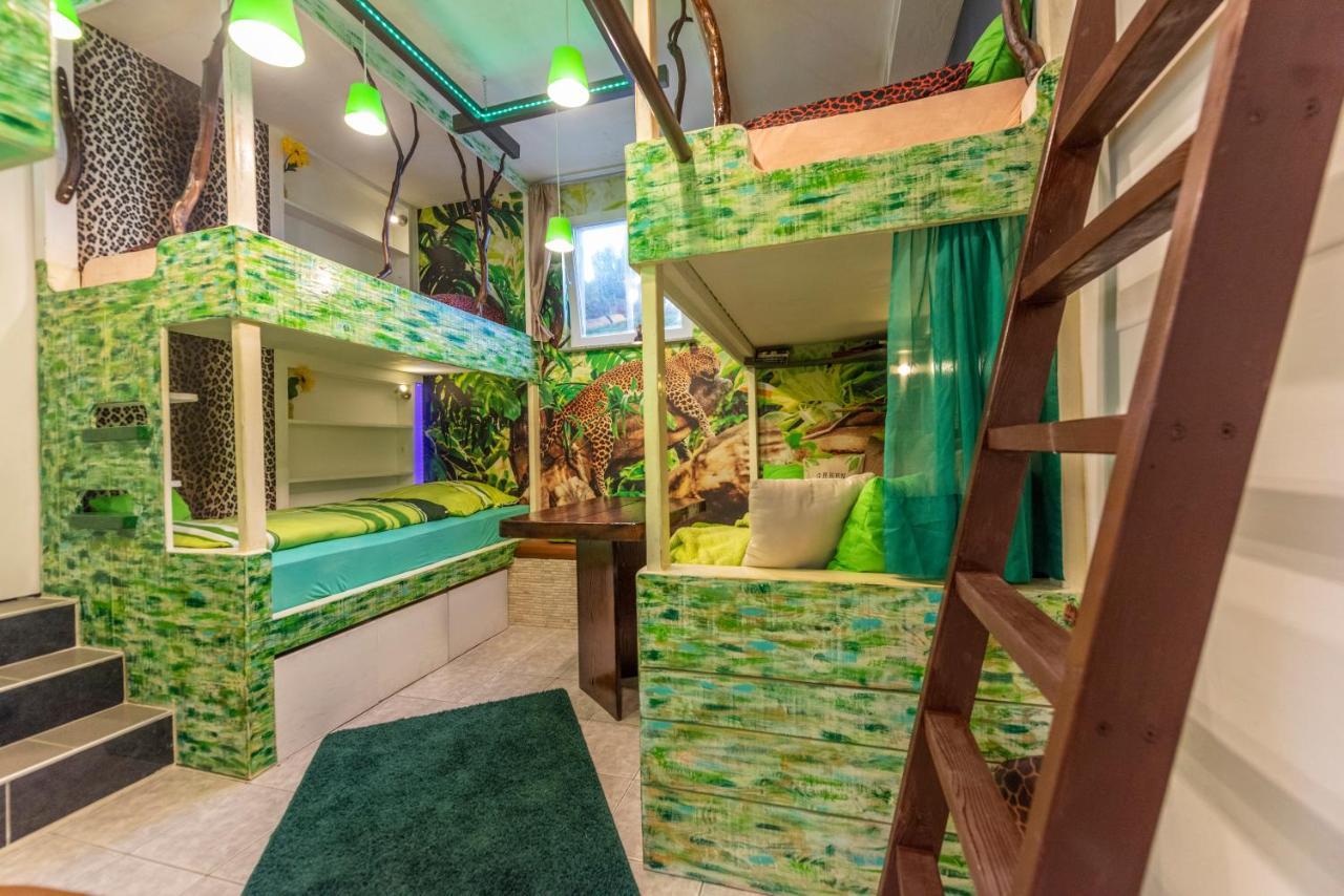 Ricardo Team-Hostel Пьешчана-Увала Экстерьер фото